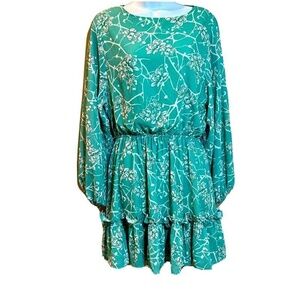 Green and White Floral Boho ruffle hem‎ dress Flying Tomato M